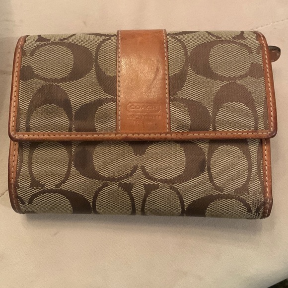 Coach Accessories - Coach Wallet!